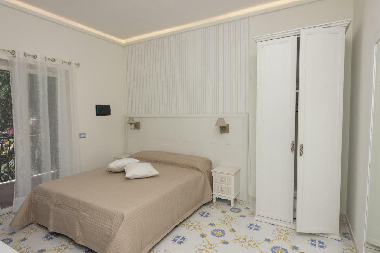 Ambra Sorrento Suites Short Rent Kültér fotó
